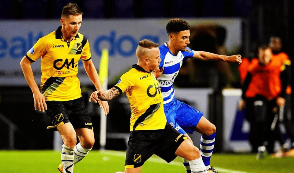 与队友的执 与队友的执